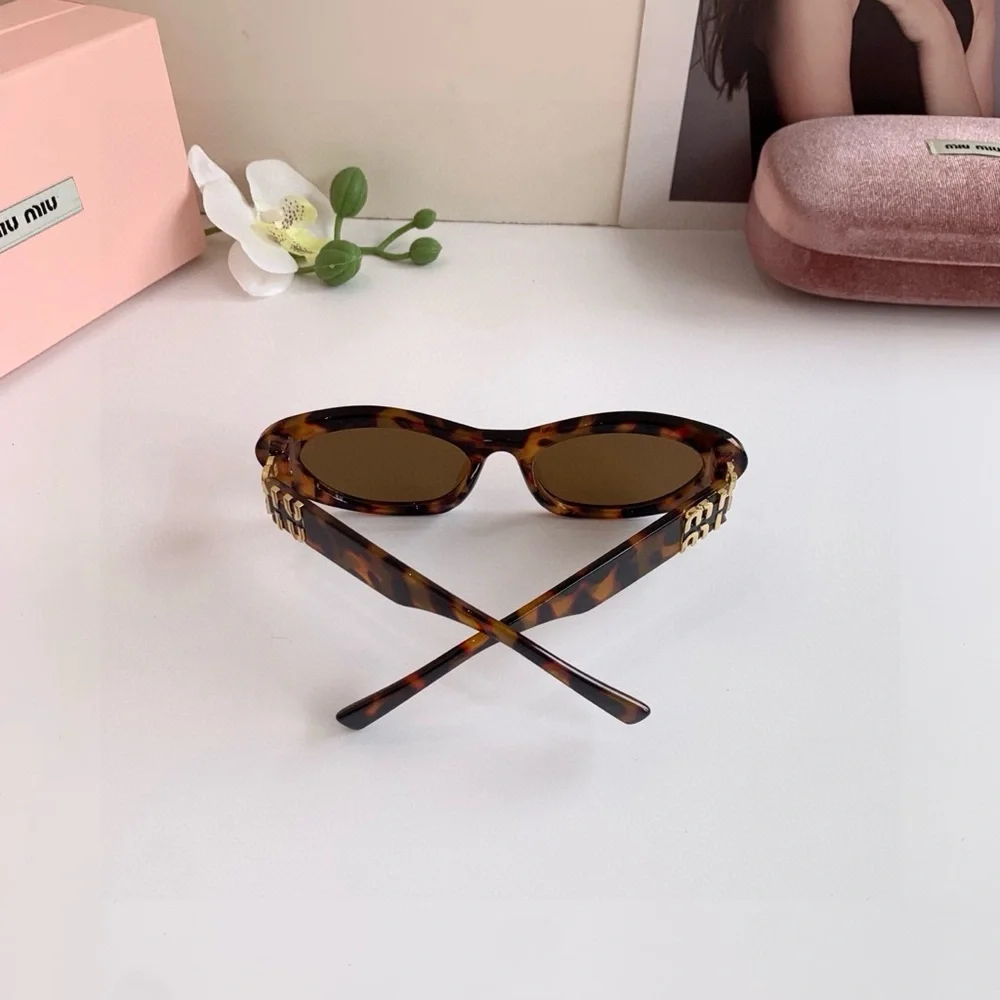 100% Authentic NWT Miu Miu Oval Sunglasses Tortoise Shell Gold Logo - Picture 4 of 8
